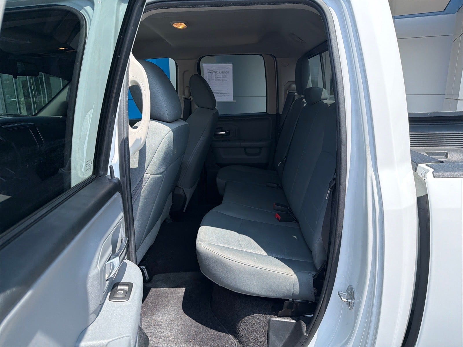 2016 RAM 1500 SLT