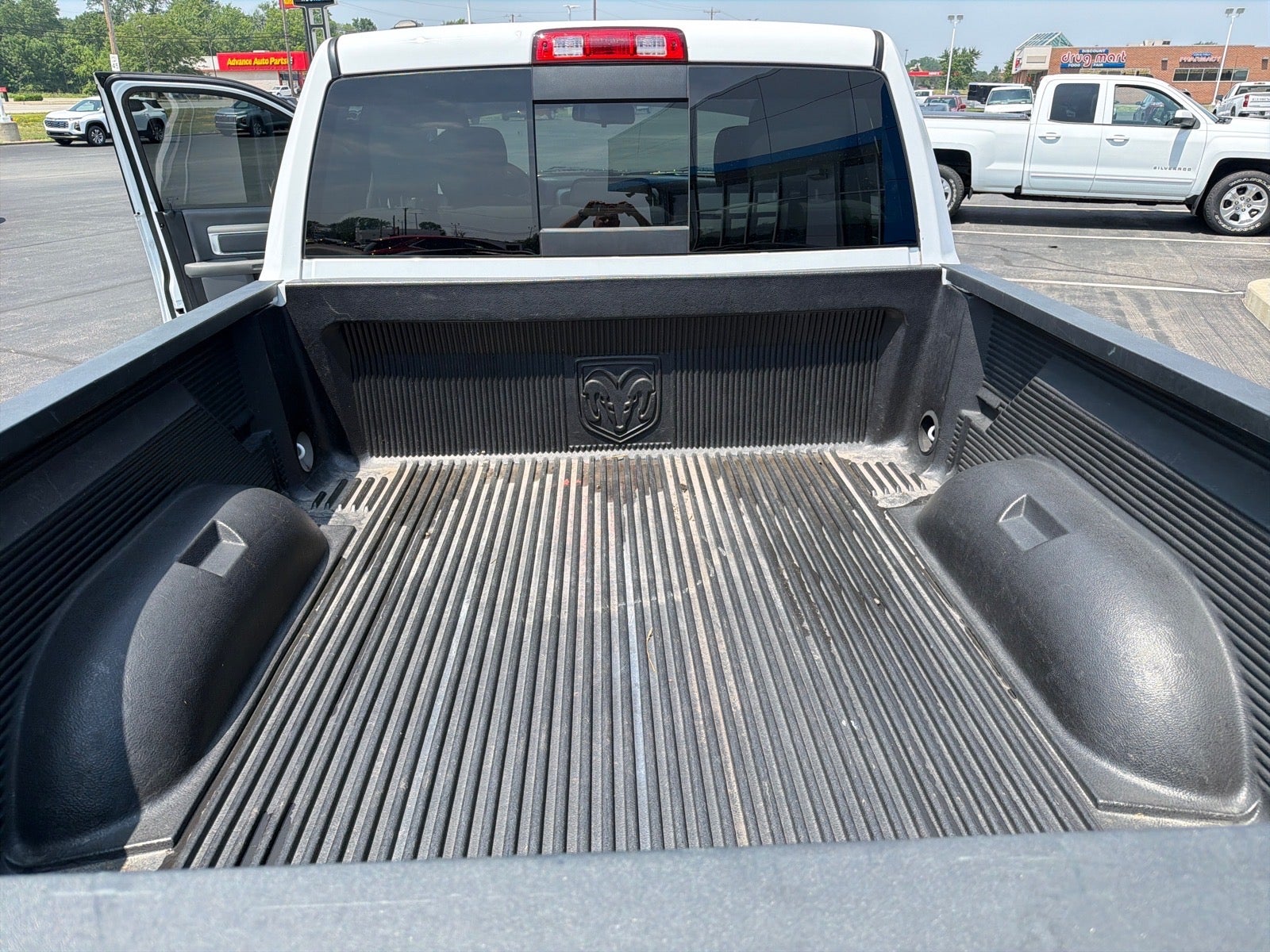2016 RAM 1500 SLT