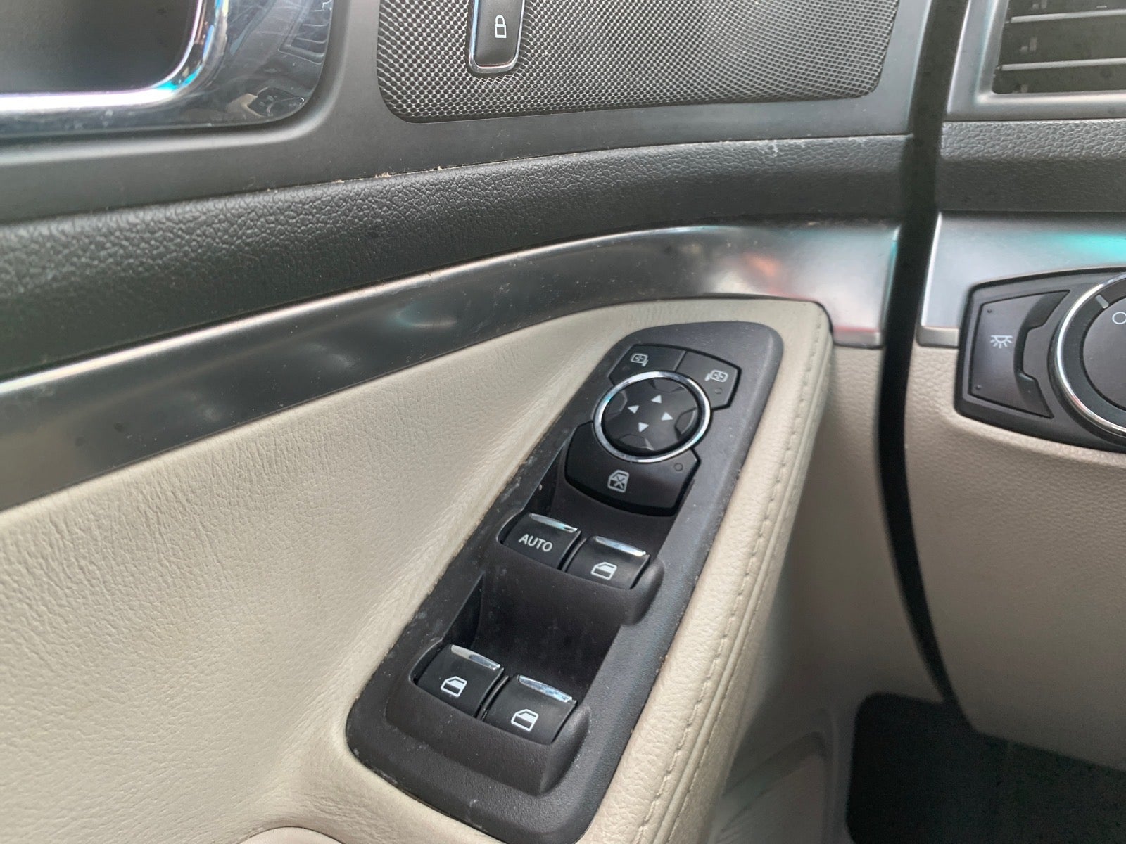 2015 Ford Explorer Base