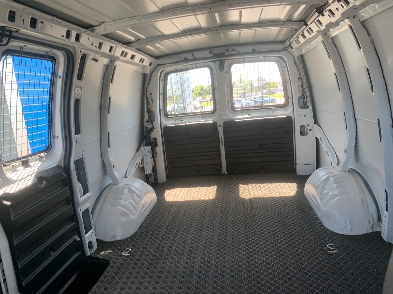 2022 Chevrolet Express Cargo 2500 WT