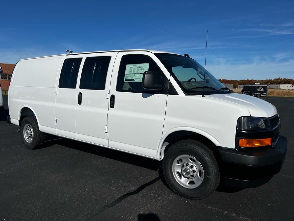 2025 Chevrolet Express Cargo 2500 WT