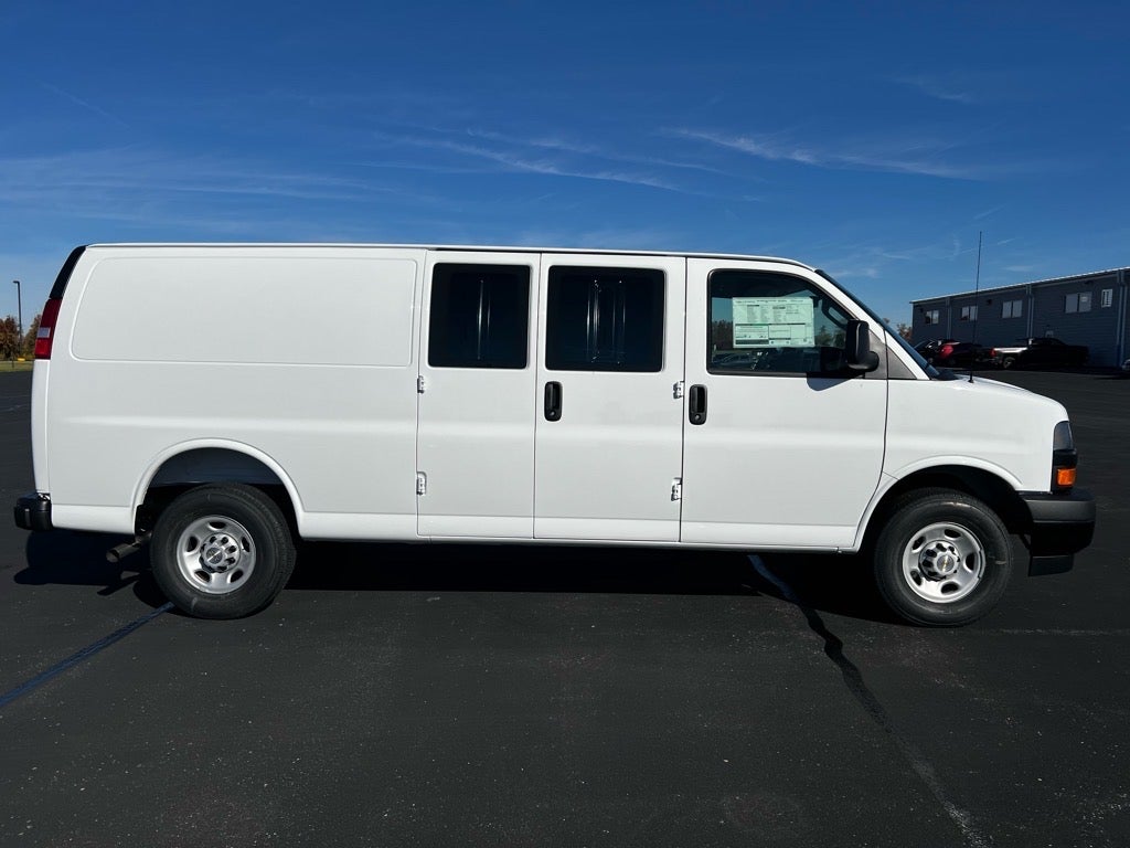 2025 Chevrolet Express Cargo 2500 WT