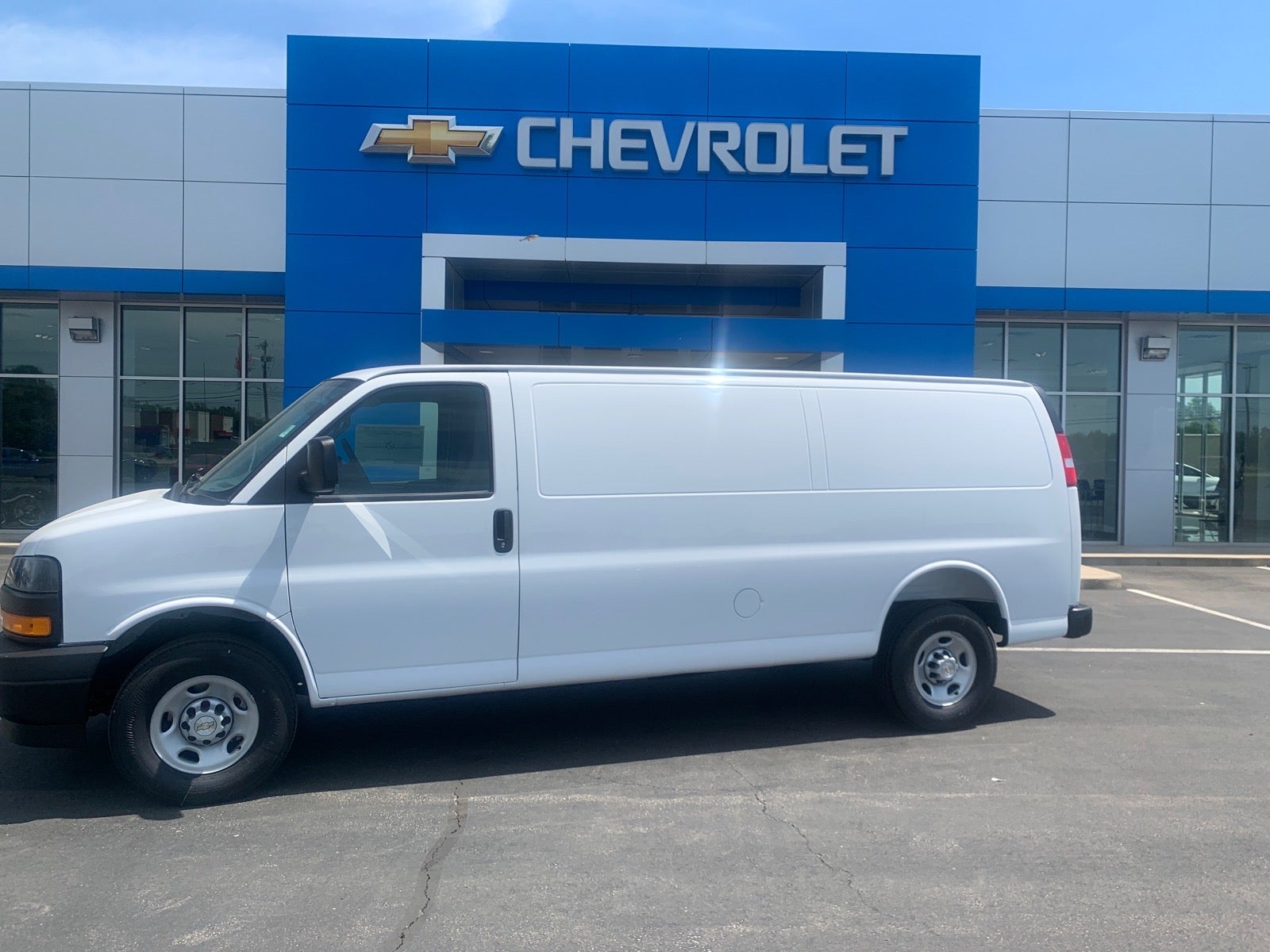 2026 Chevrolet Express Cargo WT