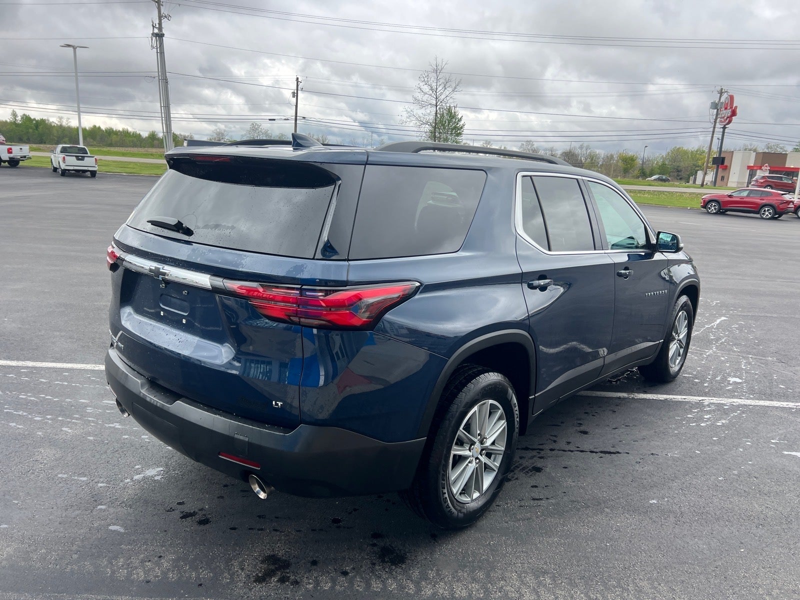 2023 Chevrolet Traverse LT Cloth
