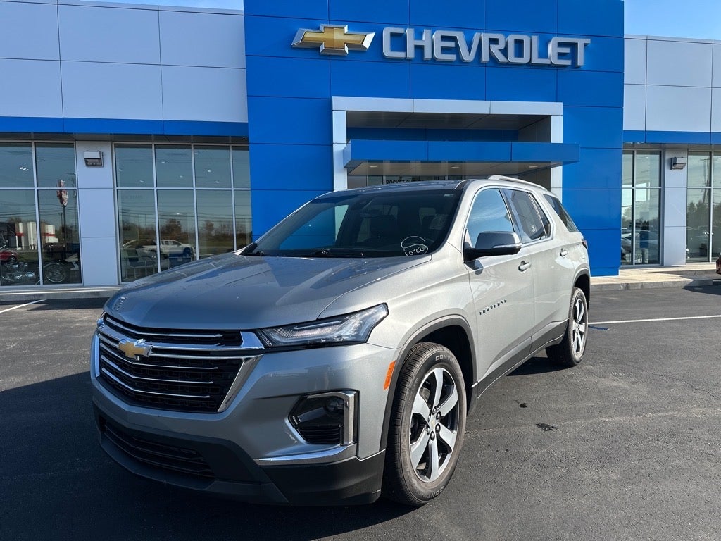 2023 Chevrolet Traverse LT Leather