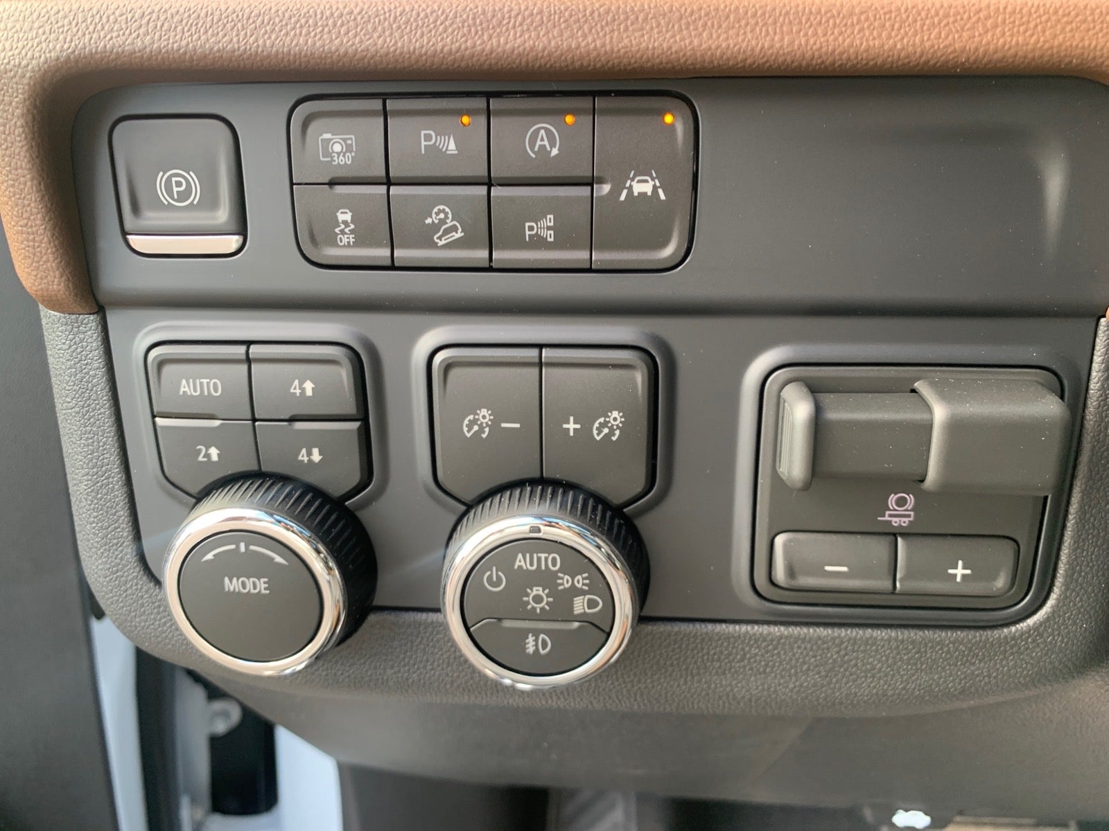 2027 Chevrolet Tahoe High Country - Photo 20