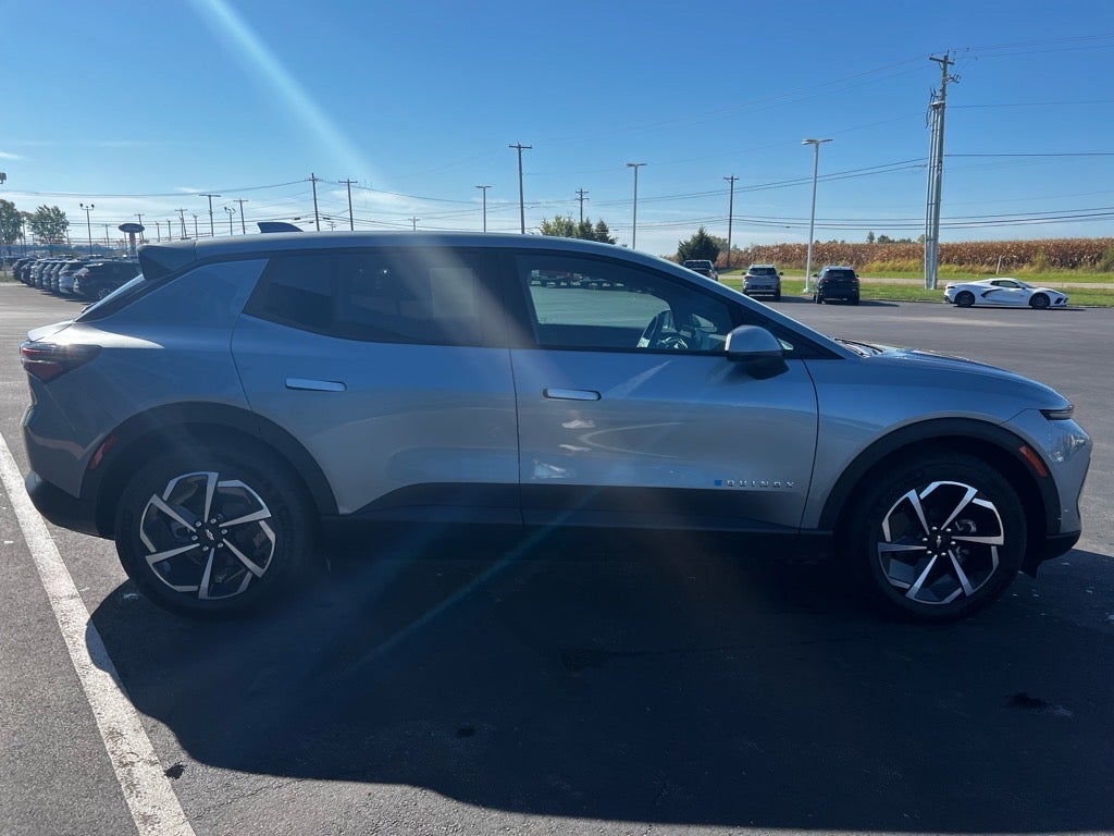 2025 Chevrolet Equinox EV LT