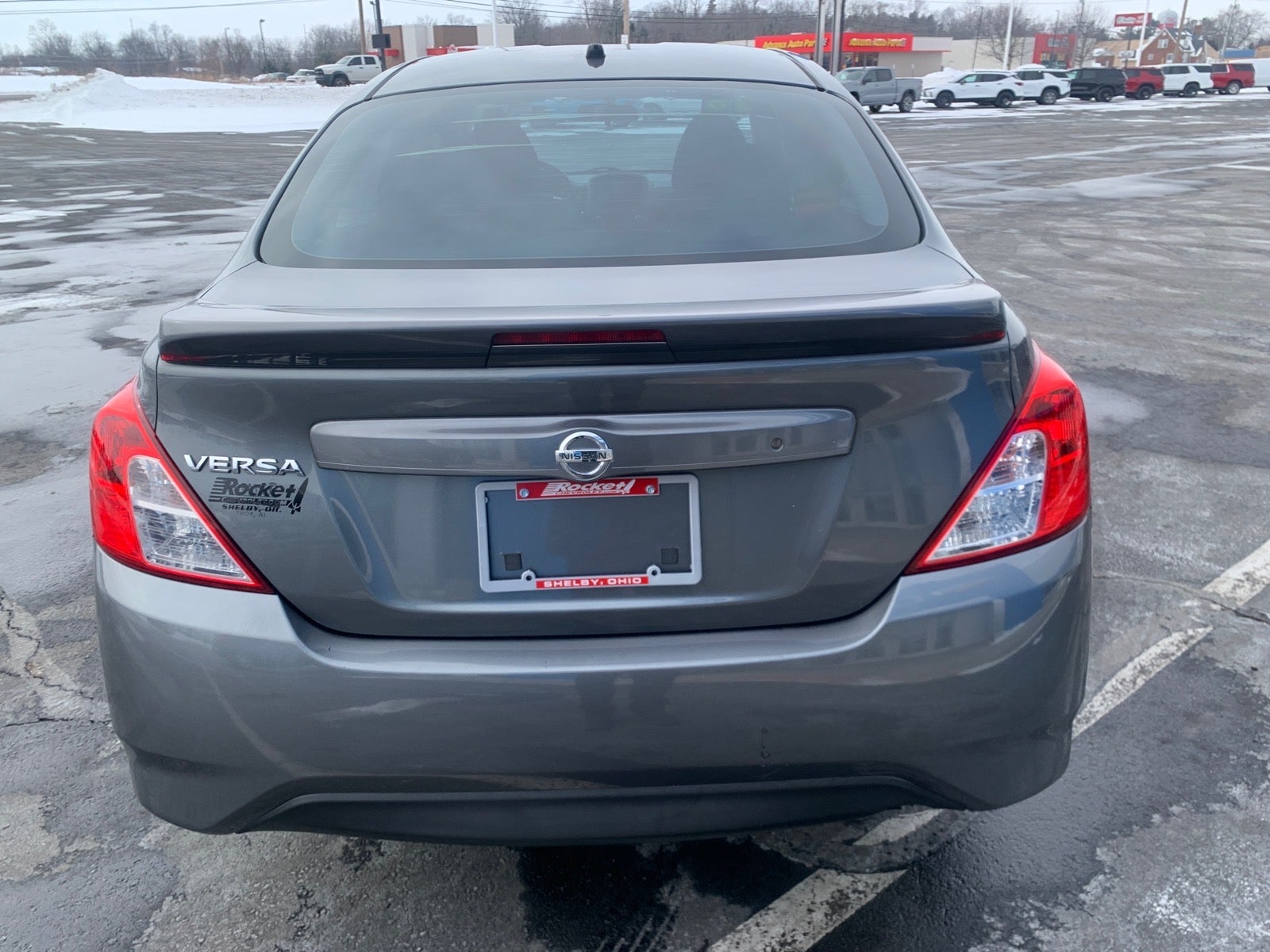 2018 Nissan Versa Sedan S Plus