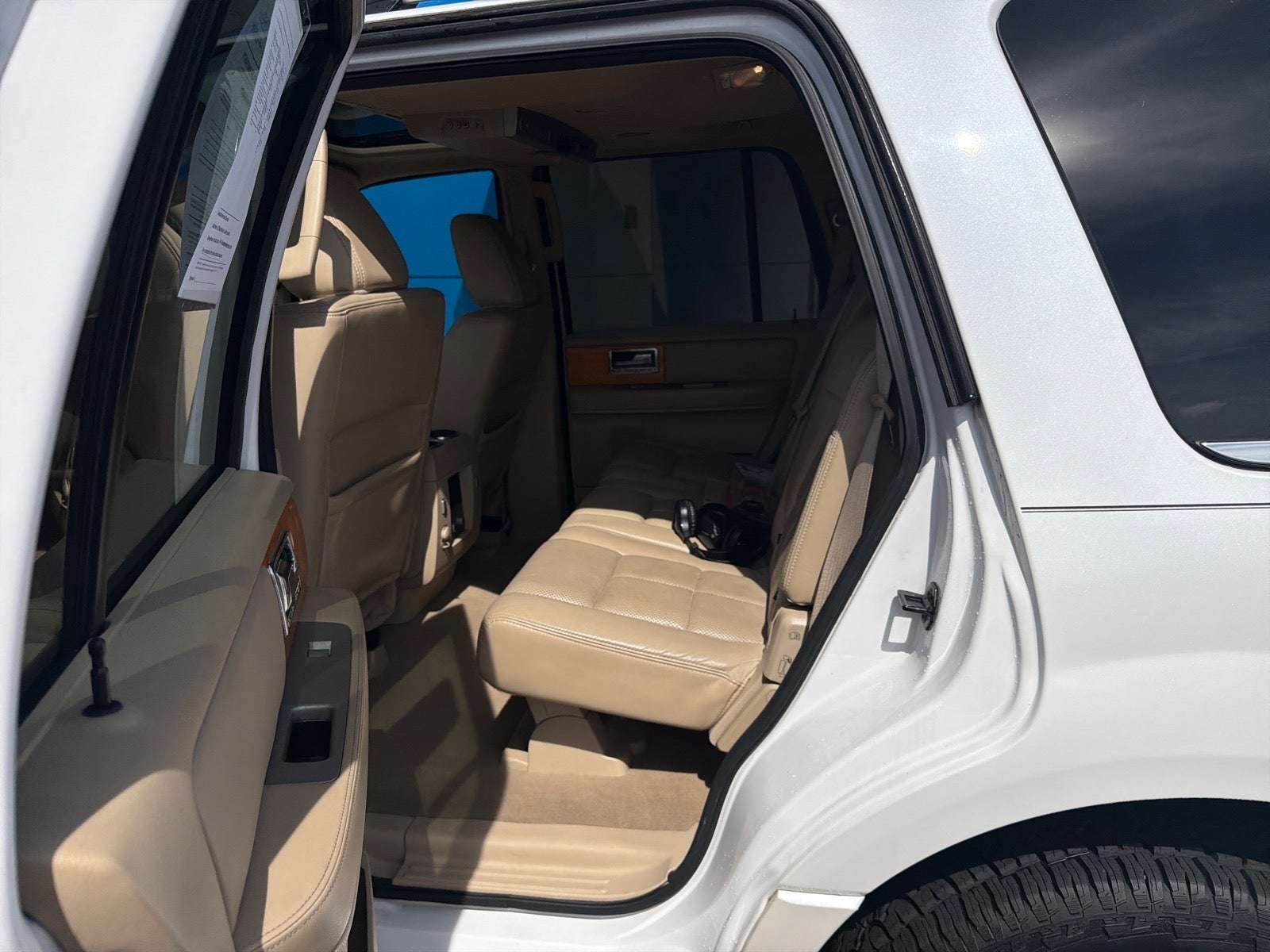 2010 Lincoln Navigator Base