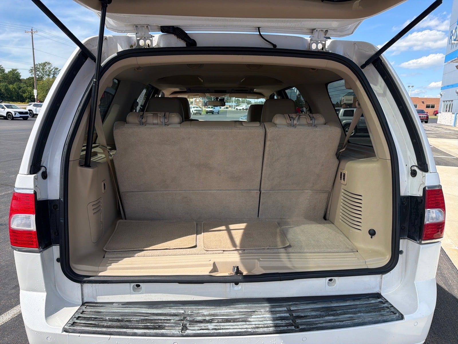 2010 Lincoln Navigator Base