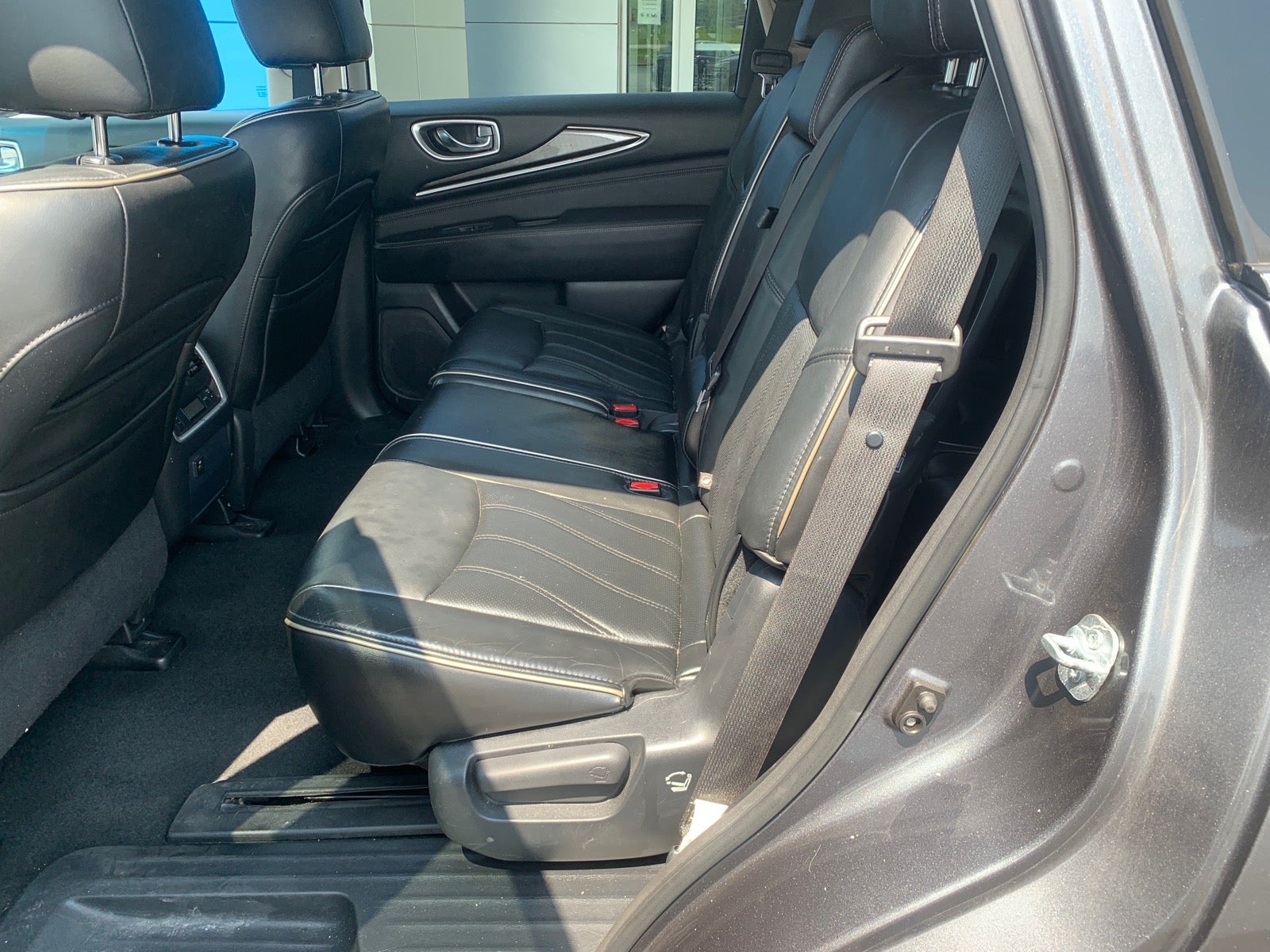 2016 INFINITI QX60 Base