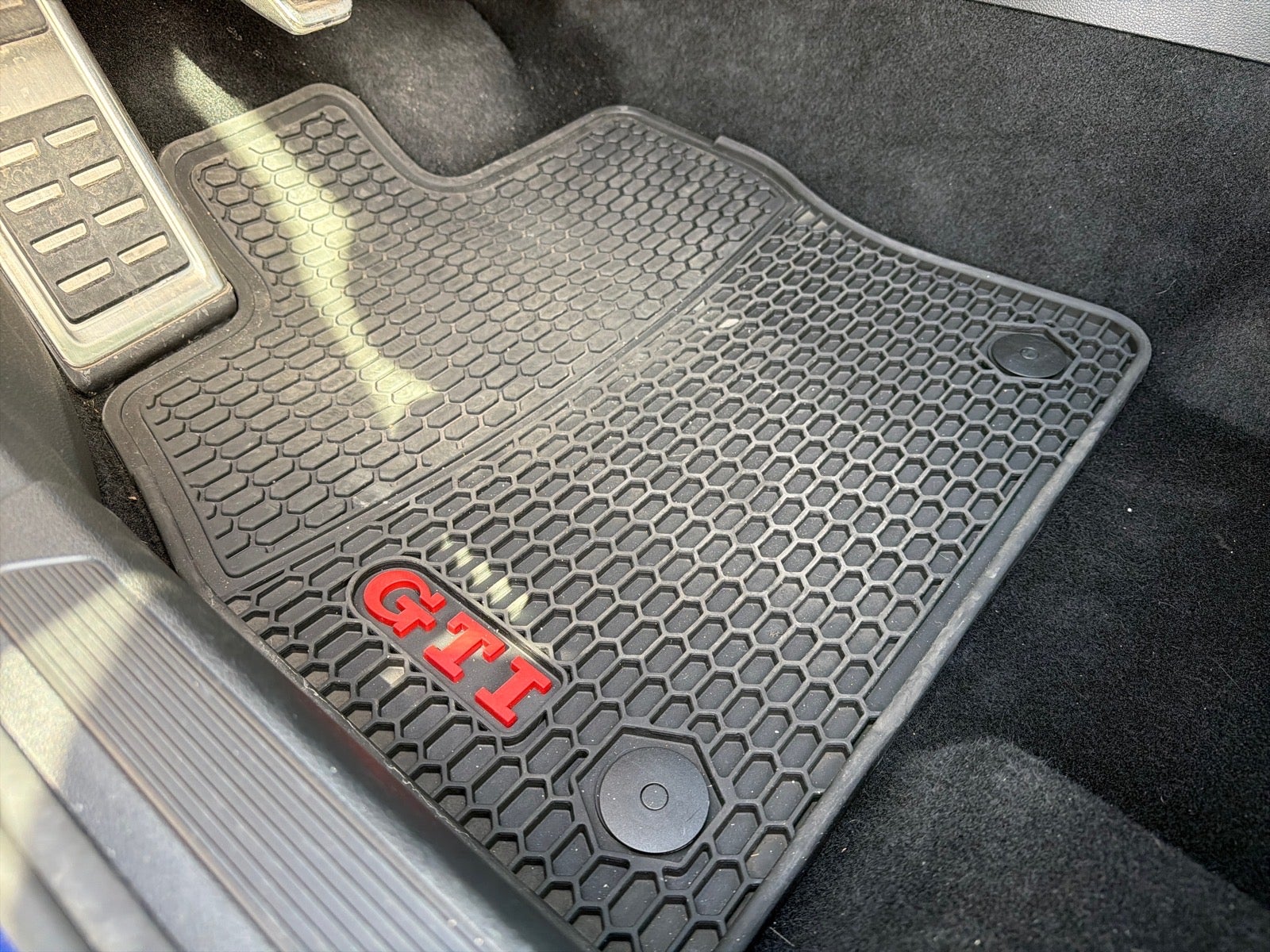 2022 Volkswagen Golf GTI SE