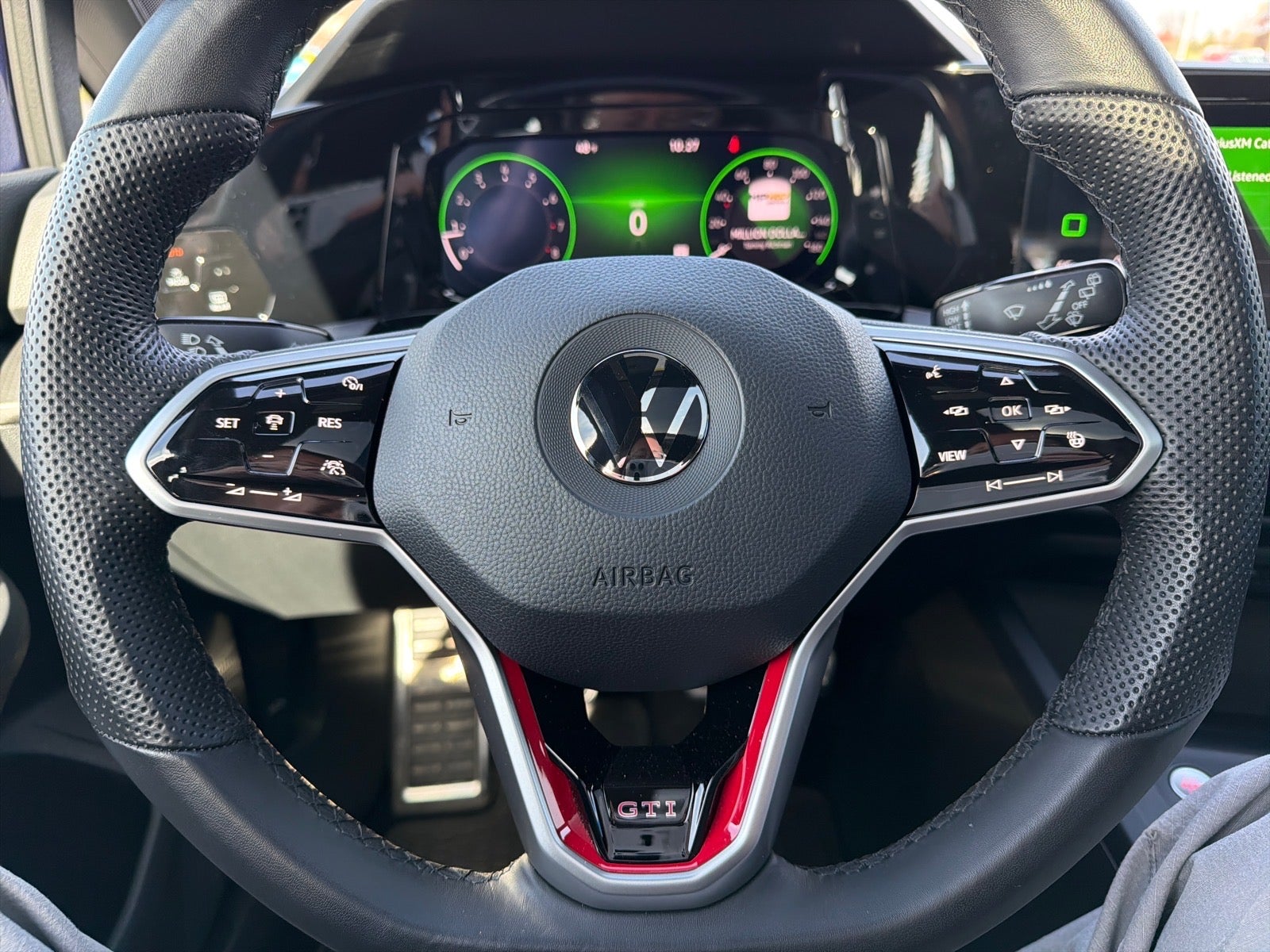 2022 Volkswagen Golf GTI SE